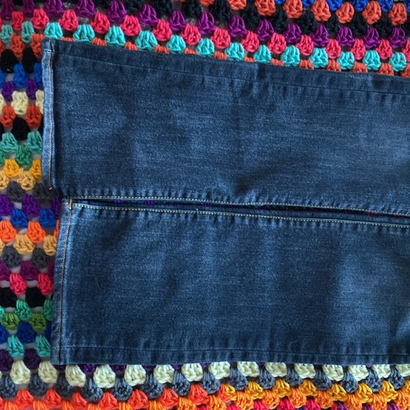 Ed Hardy Blue Jeans Embroidered with Skulls Dungarees - Picture 5 of 5